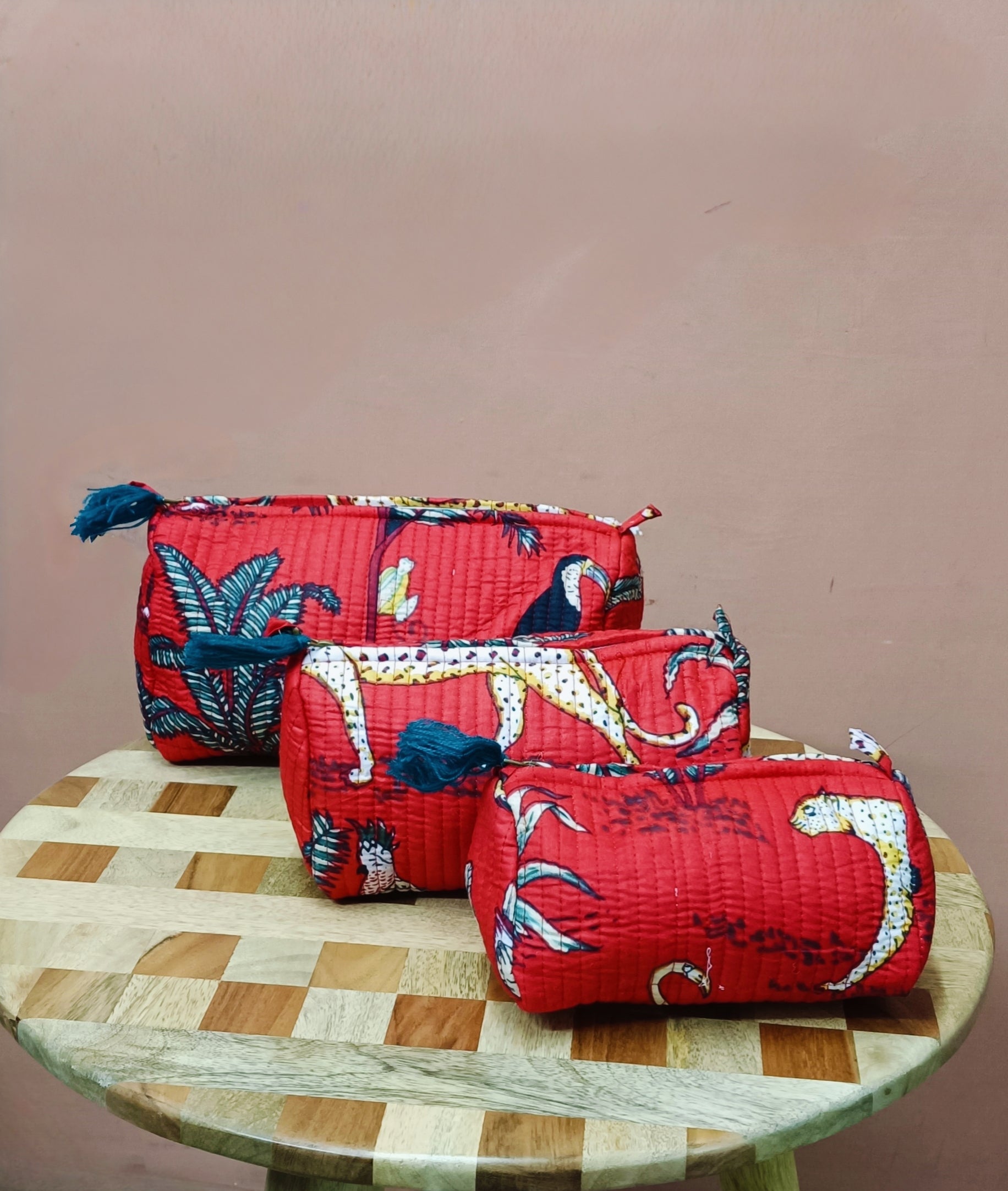 Set of 3 cosmetic bag/pouches with waterproof lining