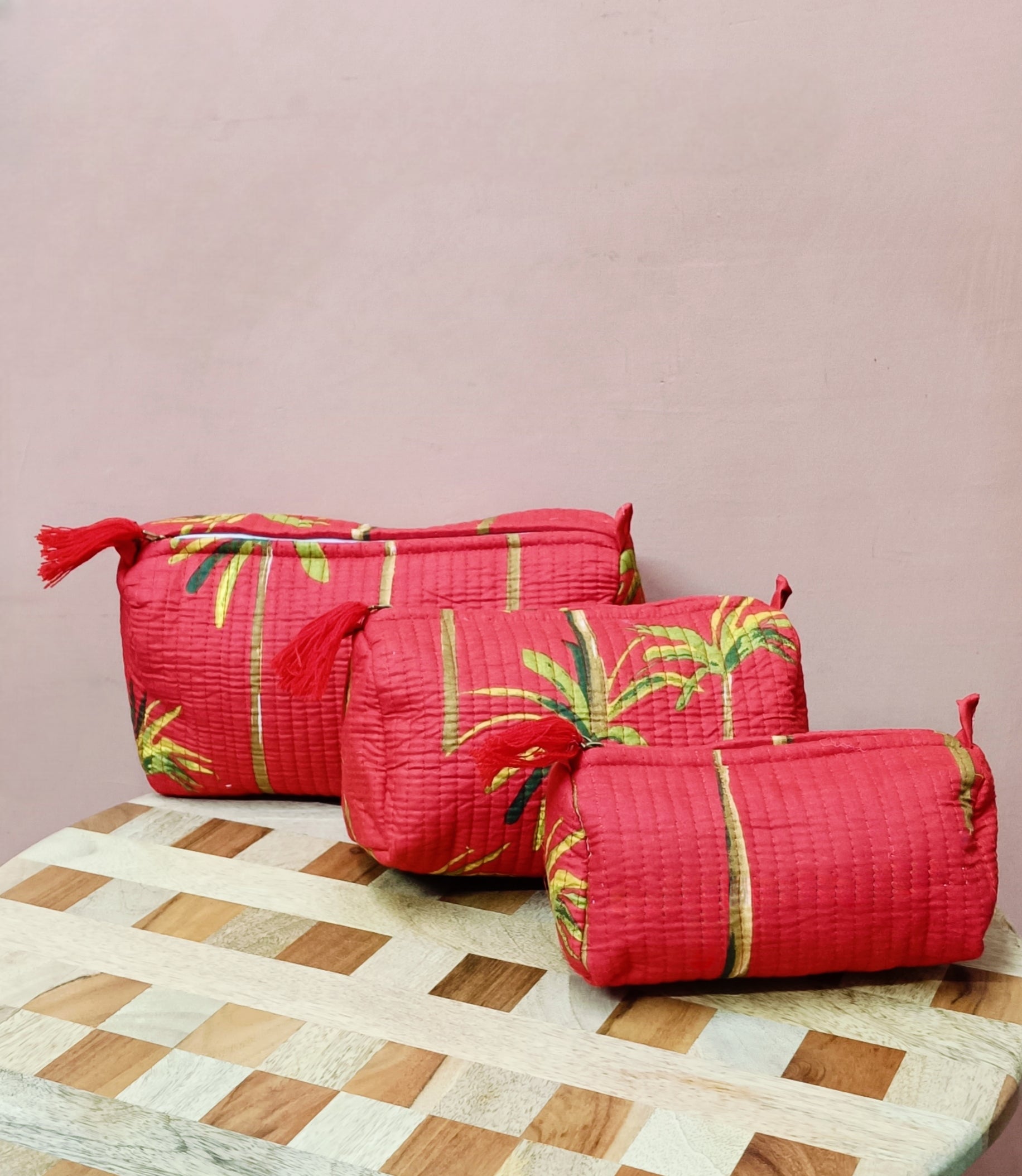 Set of 3 cosmetic bag/pouches with waterproof lining