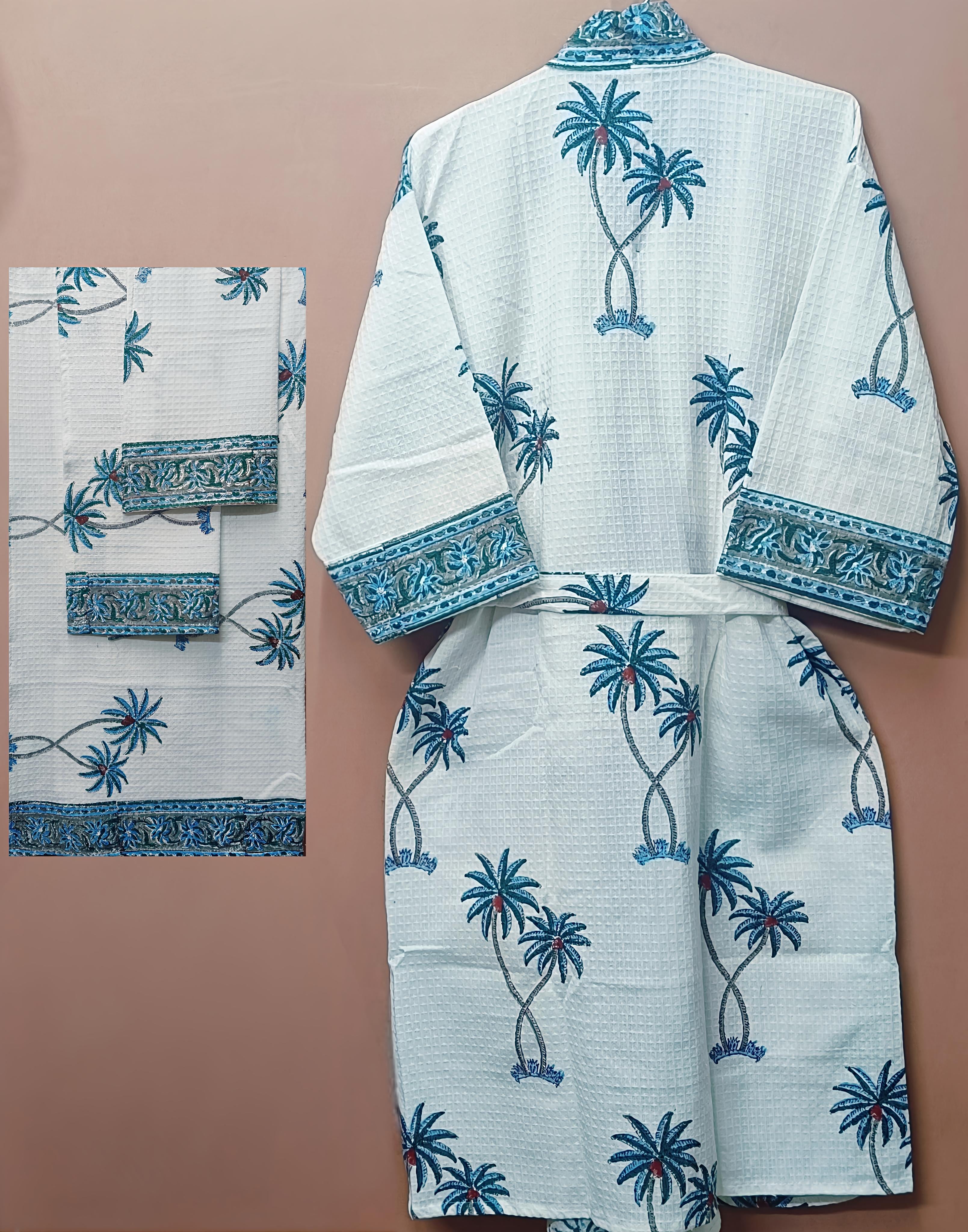 Gift Box – 1 Unisex Bathrobe, 1 Bath Towel, 2 hand Towels