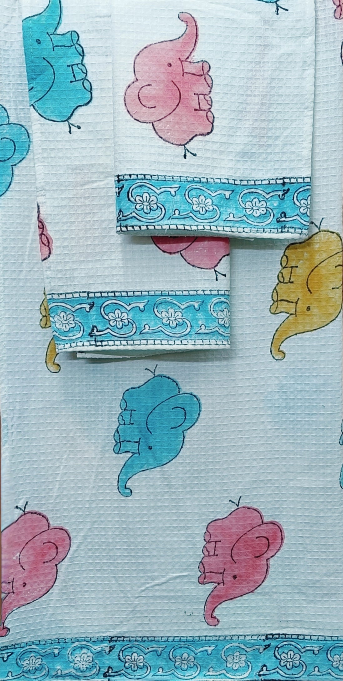 Handblock Printed Waffle Cotton Bathrobe Gift Box for Kids (4-13 Years) – Includes Bath Towel & 2 Hand Towels