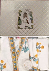 Gift Box – 1 Unisex Bathrobe, 1 Bath Towel, 2 hand Towels