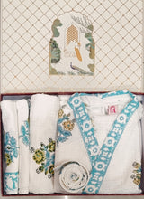 Gift Box – 1 Unisex Bathrobe, 1 Bath Towel, 2 hand Towels