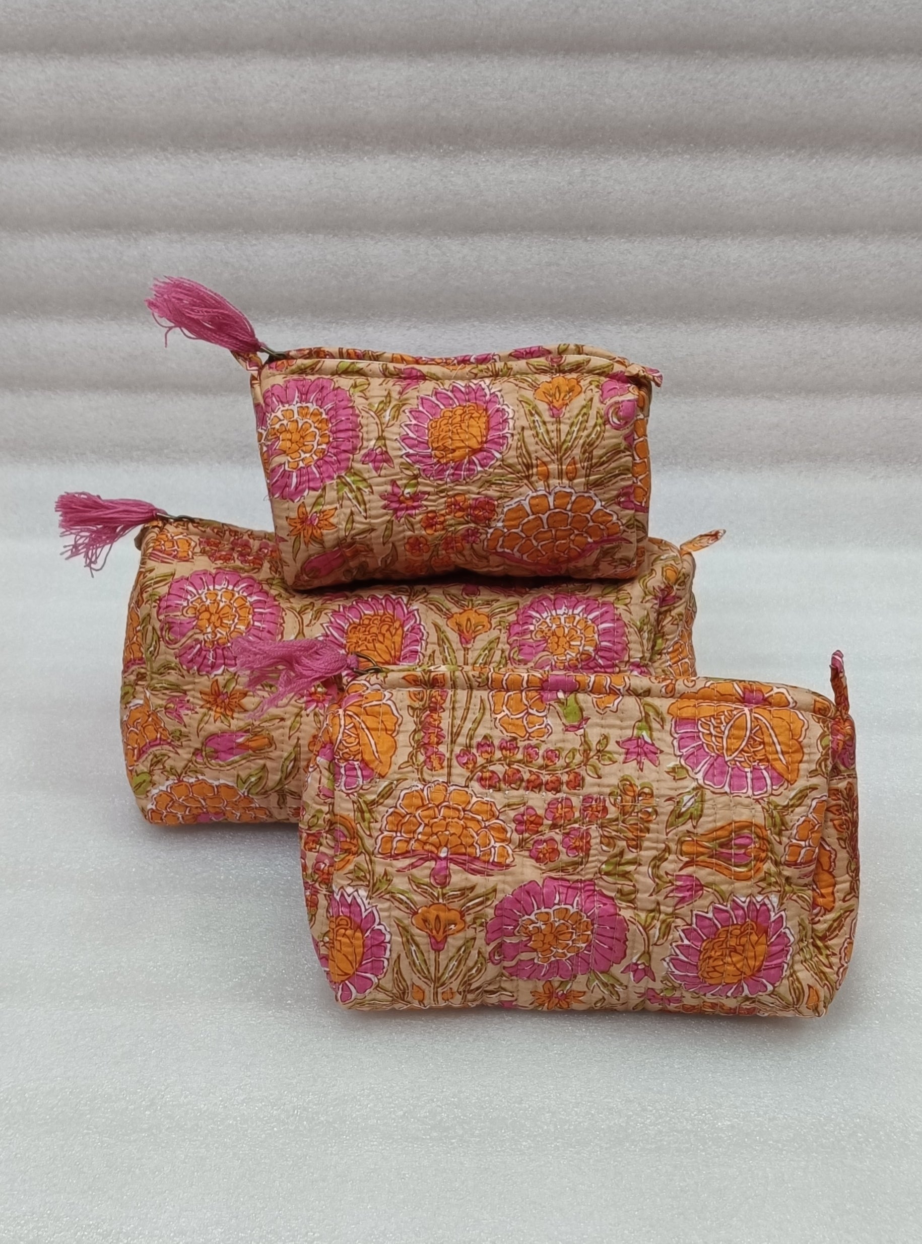 Set of 3 cosmetic bag/pouches with waterproof lining