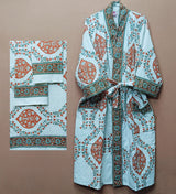 Gift Box – 1 Unisex Bathrobe, 1 Bath Towel, 2 hand Towels
