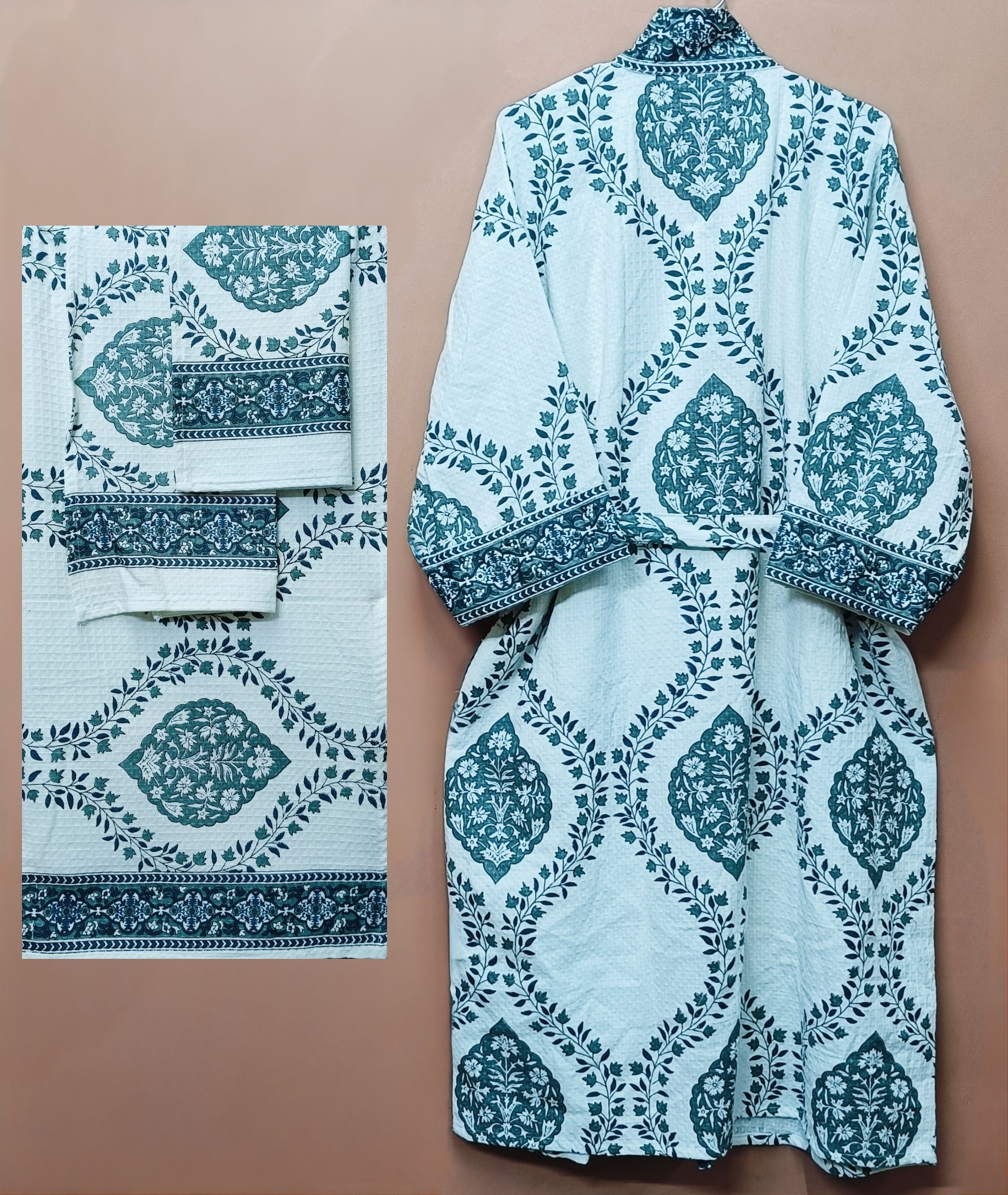 Gift Box – 1 Unisex Bathrobe, 1 Bath Towel, 2 hand Towels
