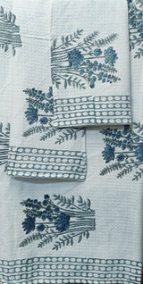Gift Box – 1 Unisex Bathrobe, 1 Bath Towel, 2 hand Towels