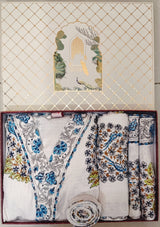 Gift Box – 1 Unisex Bathrobe, 1 Bath Towel, 2 hand Towels