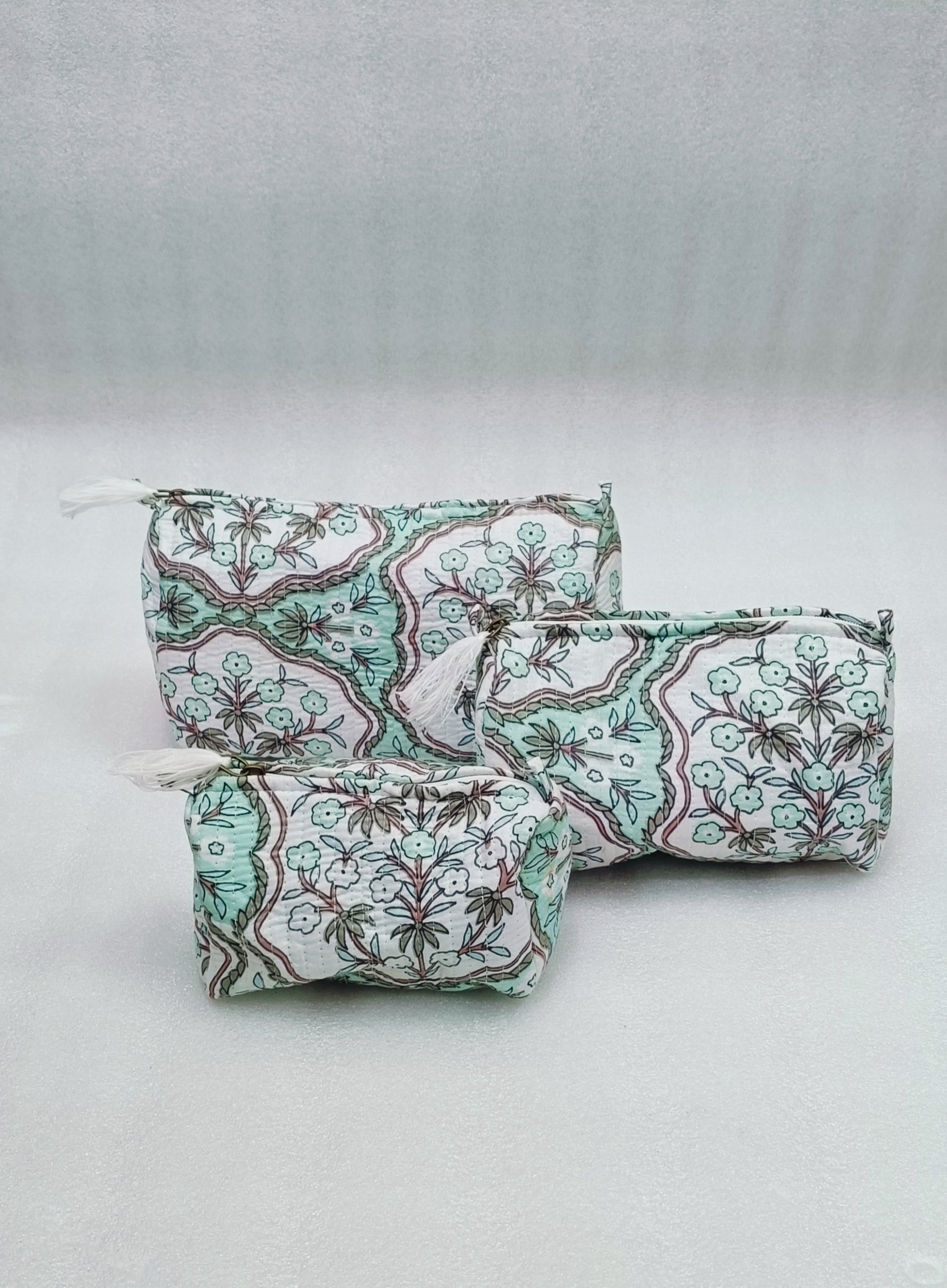 Set of 3 cosmetic bag/pouches with waterproof lining