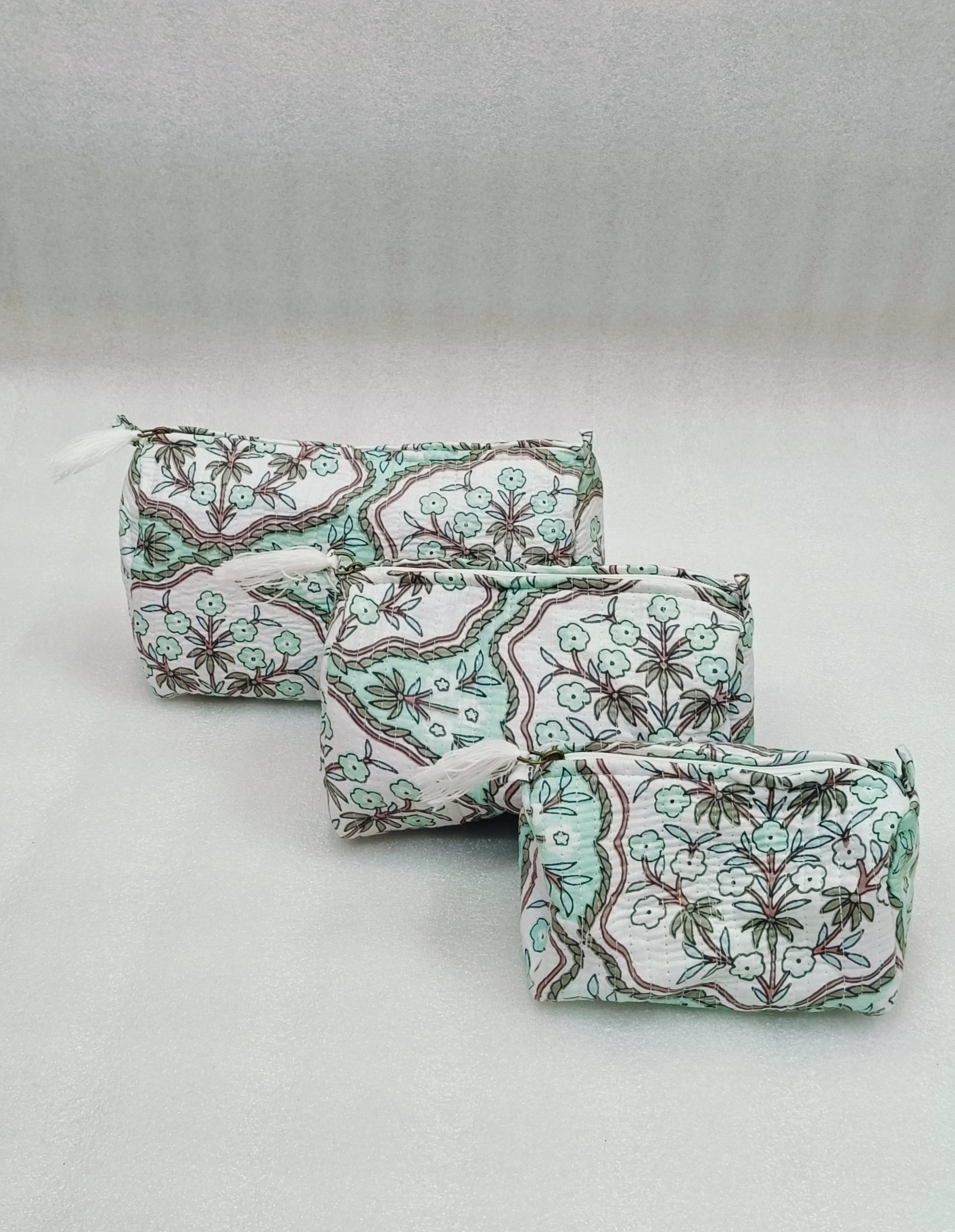 Set of 3 cosmetic bag/pouches with waterproof lining