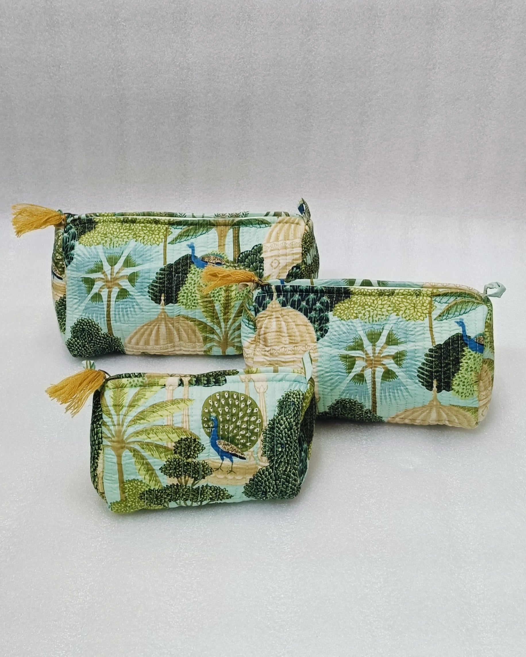 Set of 3 cosmetic bag/pouches with waterproof lining