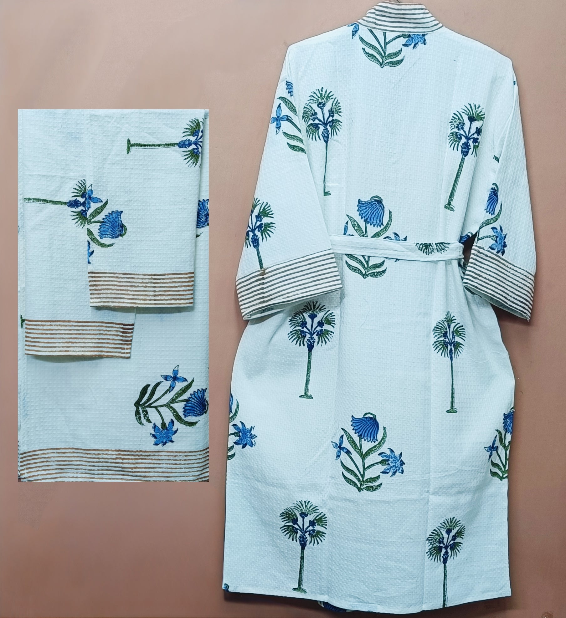 Gift Box – 1 Unisex Bathrobe, 1 Bath Towel, 2 hand Towels