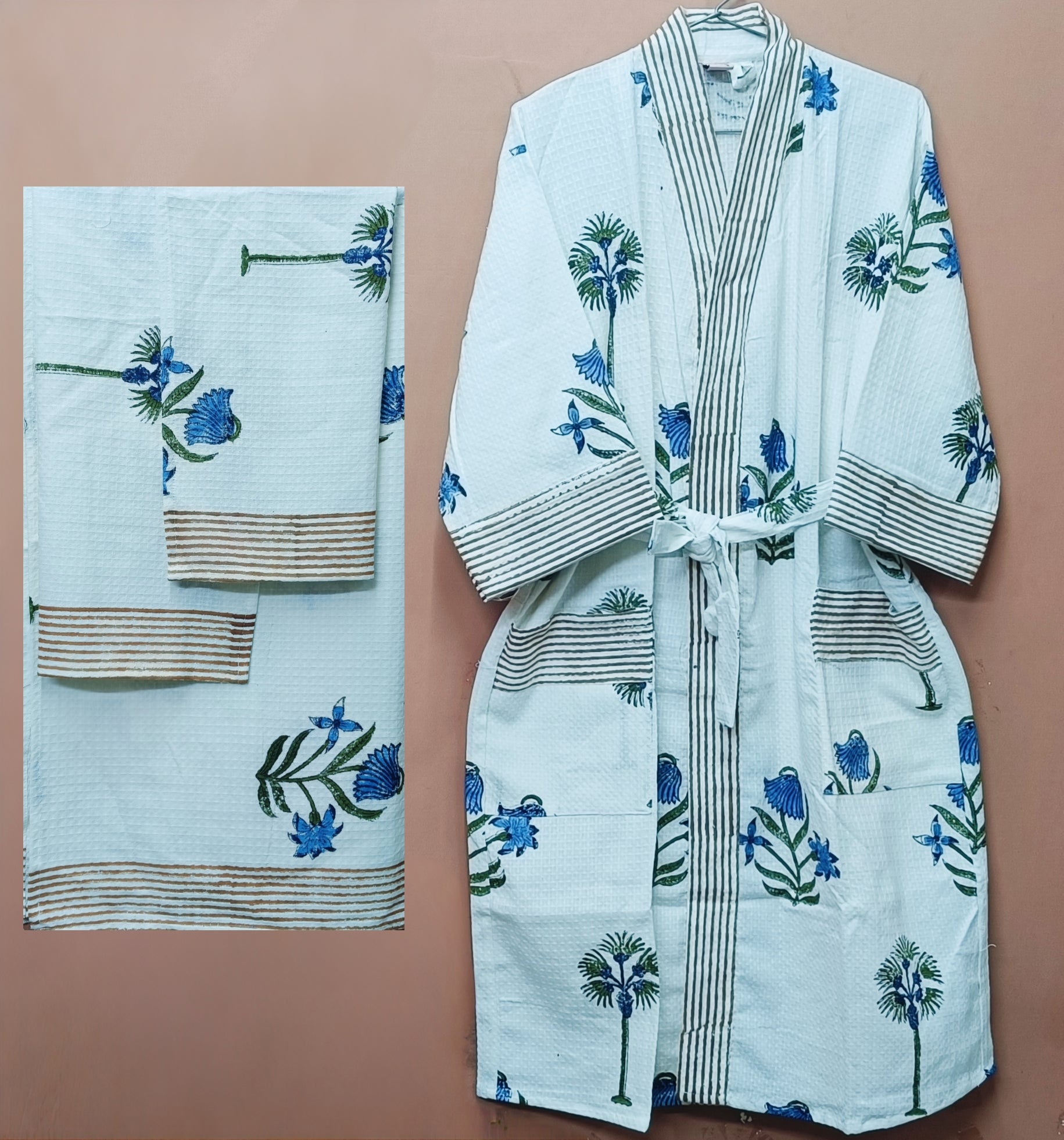 Gift Box – 1 Unisex Bathrobe, 1 Bath Towel, 2 hand Towels