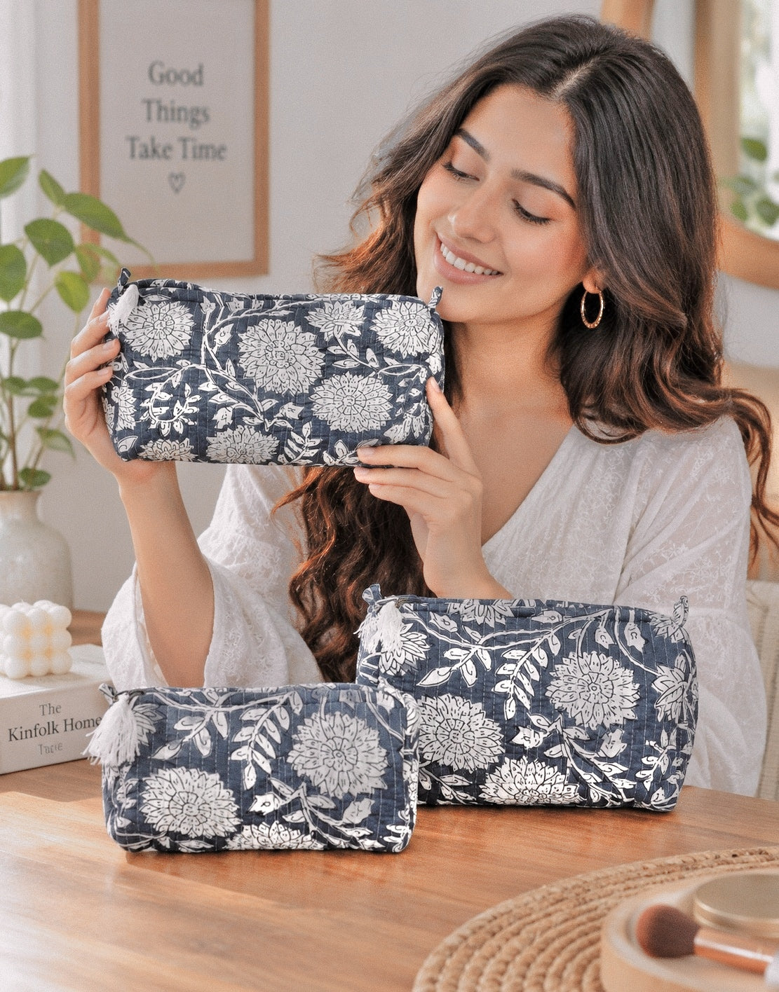 Set of 3 cosmetic bag/pouches with waterproof lining