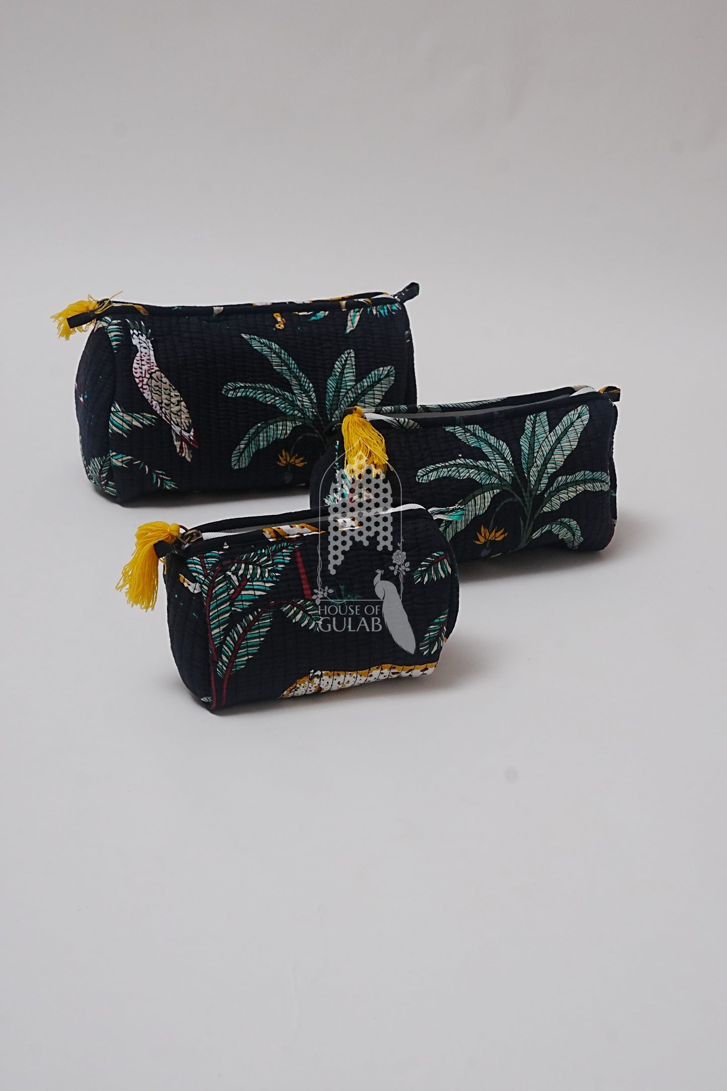 Set of 3 cosmetic bag/pouches with waterproof lining