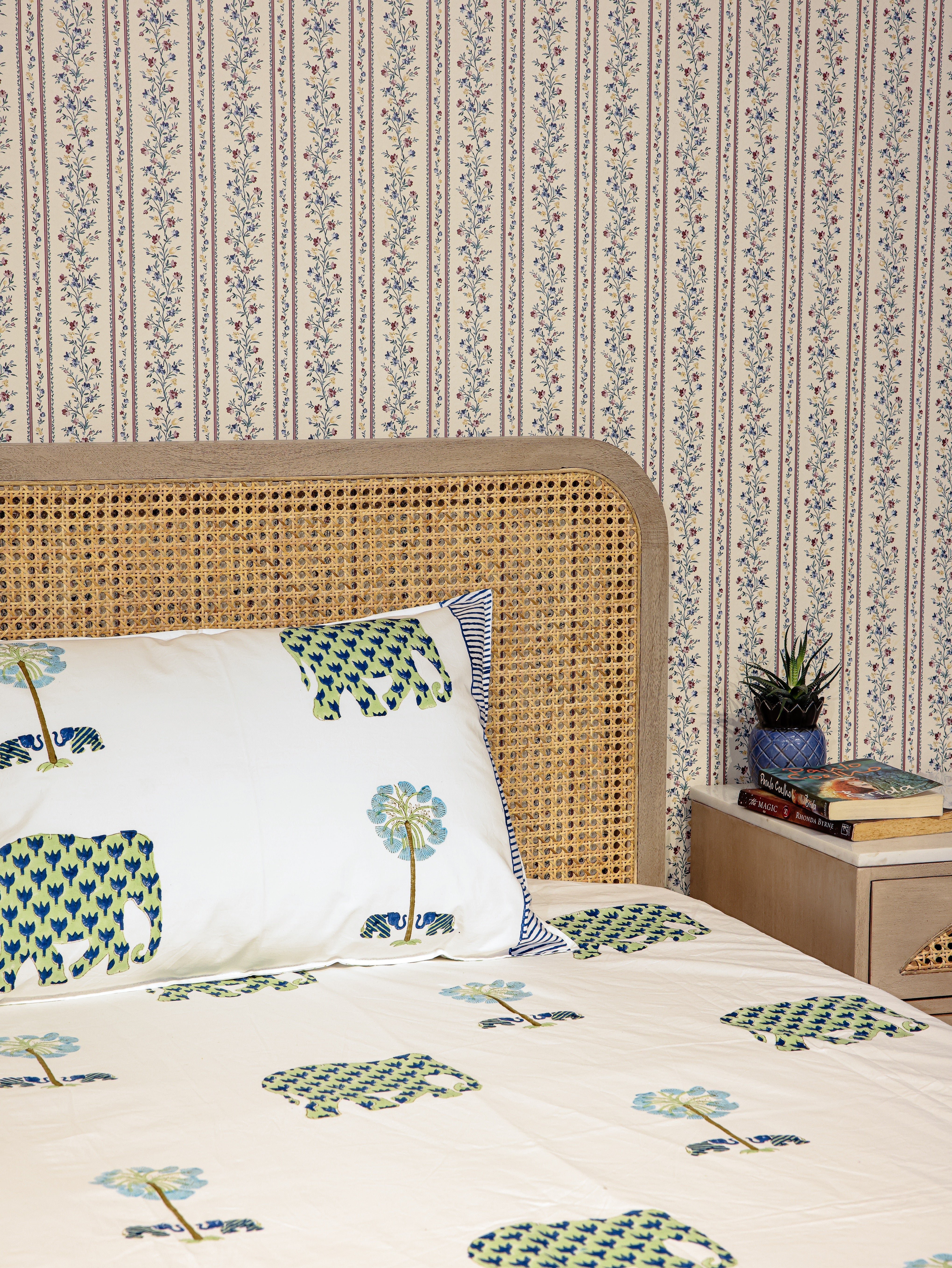 Premium Percale Cotton Super King Bedsheet with 2 Pillow Covers