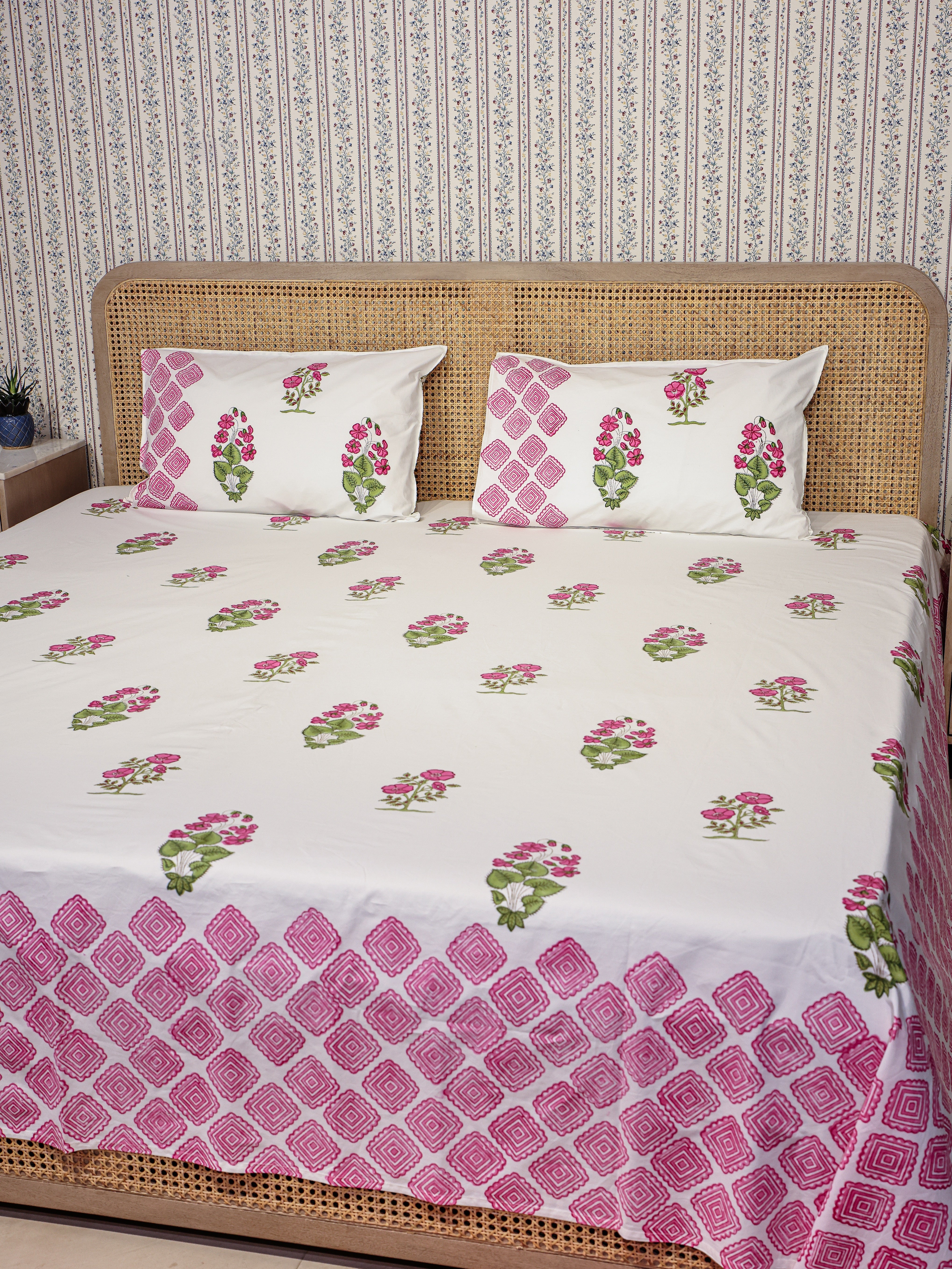 Premium Percale Cotton Super King Bedsheet with 2 Pillow Covers