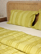 King Size Double Bed Tufted Cotton Quilt with Microfibre filling & 2 Pillow Covers