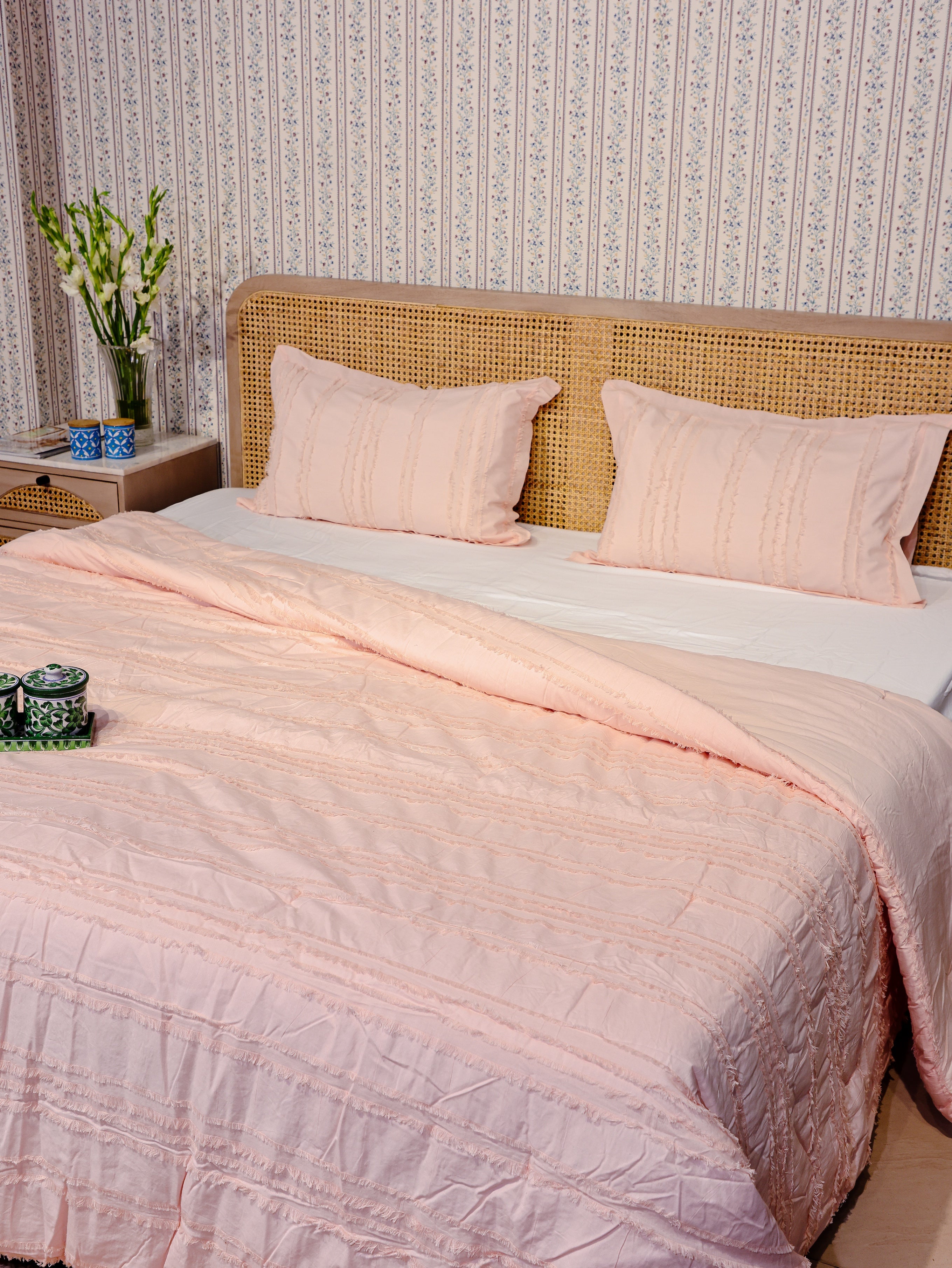 King Size Double Bed Tufted Cotton Quilt with Microfibre filling & 2 Pillow Covers