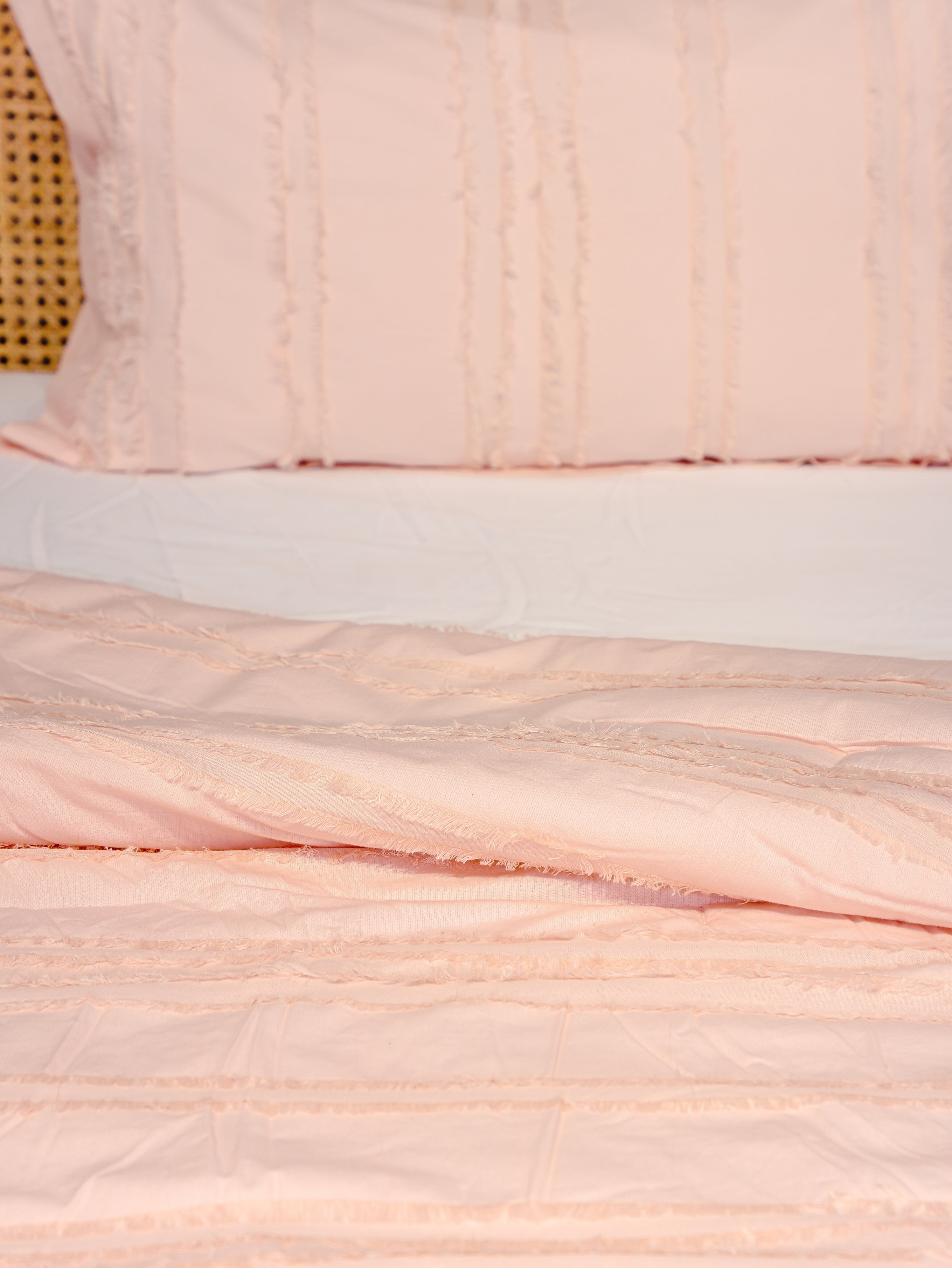 King Size Double Bed Tufted Cotton Quilt with Microfibre filling & 2 Pillow Covers