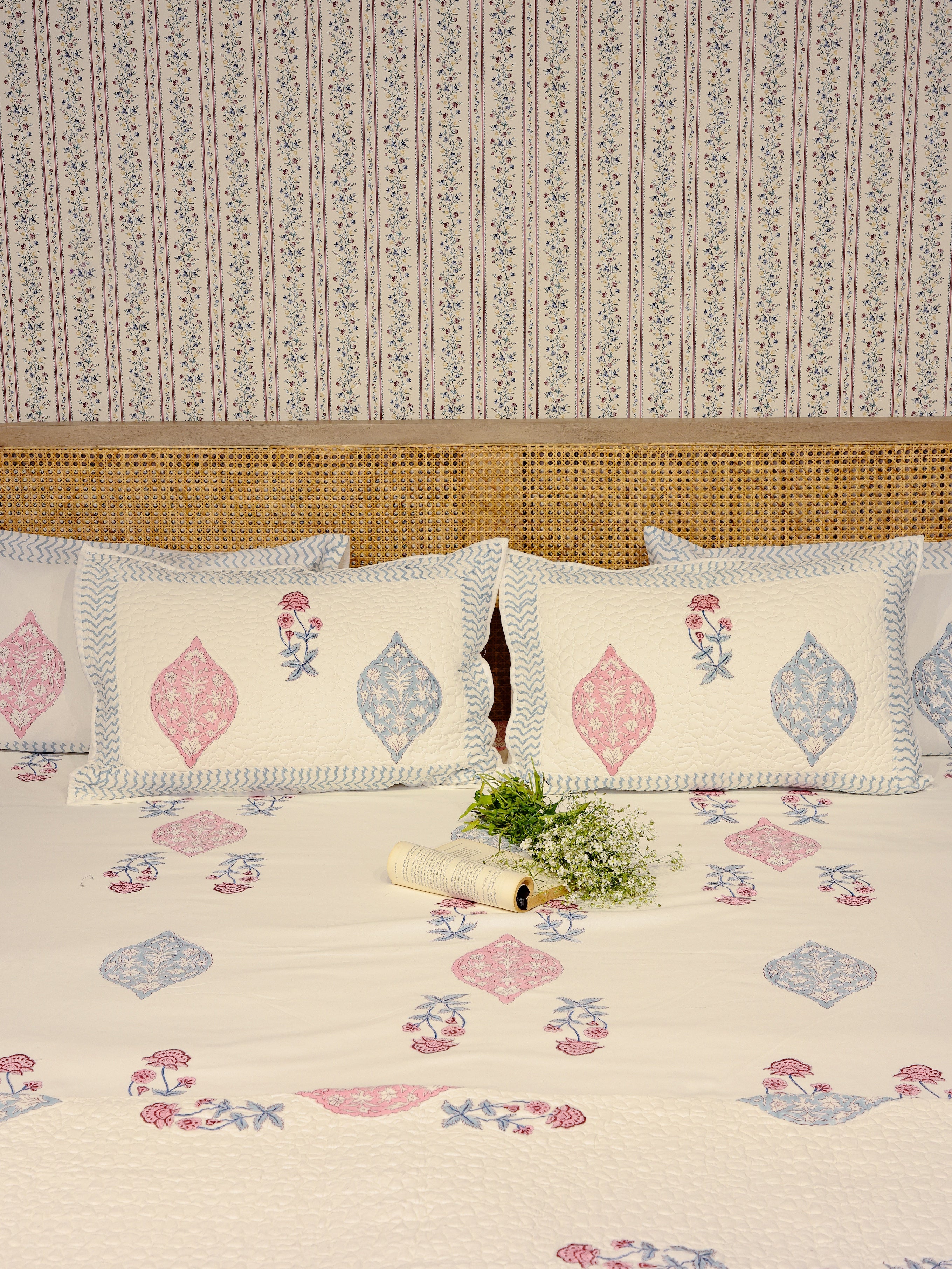 Double King Size Bedding Set-Handblock Bedsheet, Quilted Bedcover, 4 Pillow Covers