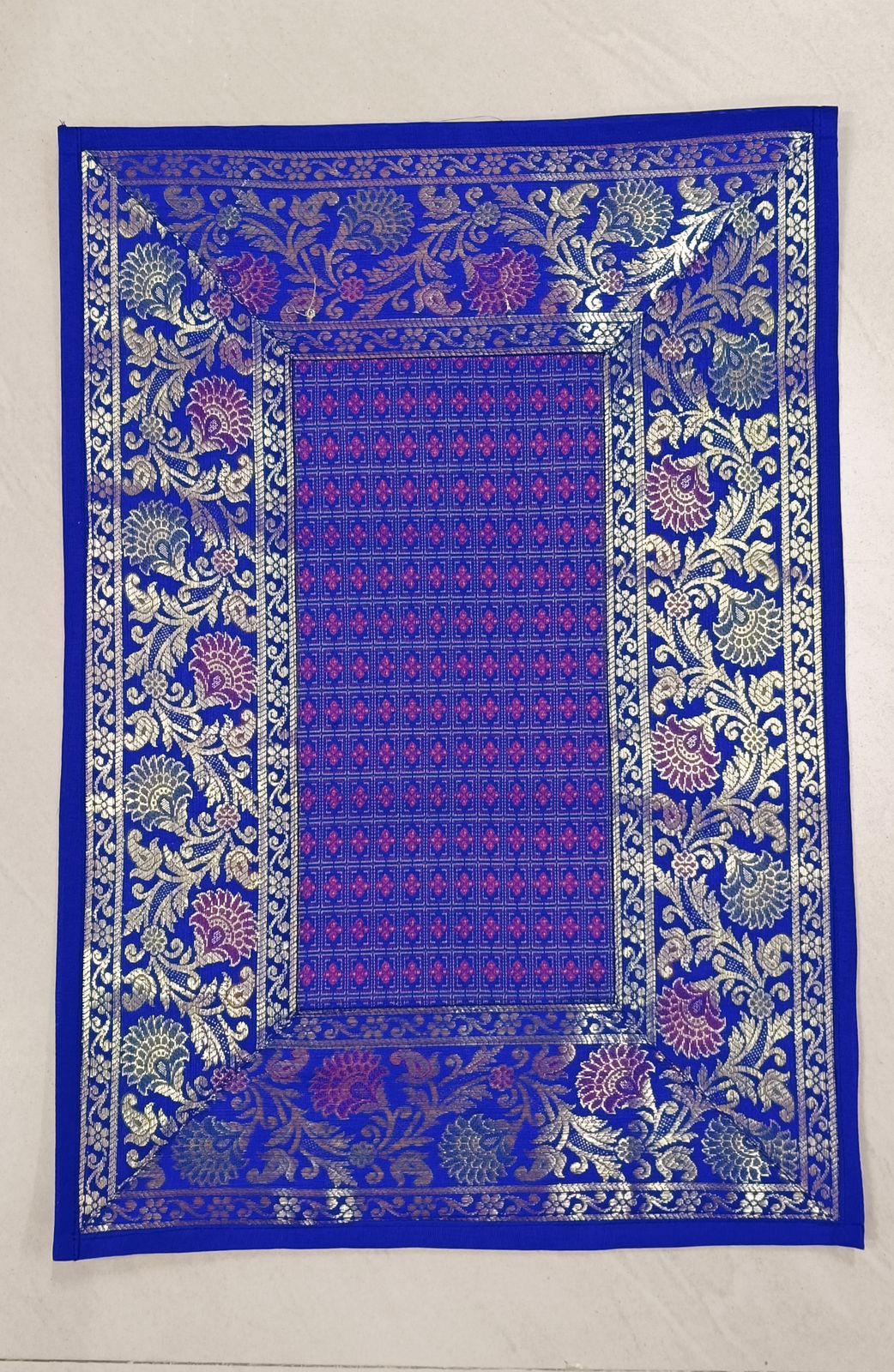 Banarasi Table Set with 1 Runner, 6 mats and 6 coasters