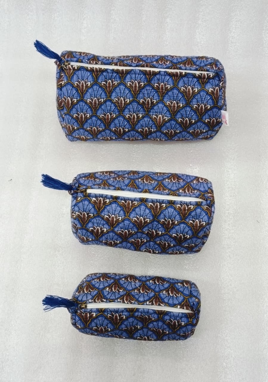 Set of 3 cosmetic bag/pouches with waterproof lining
