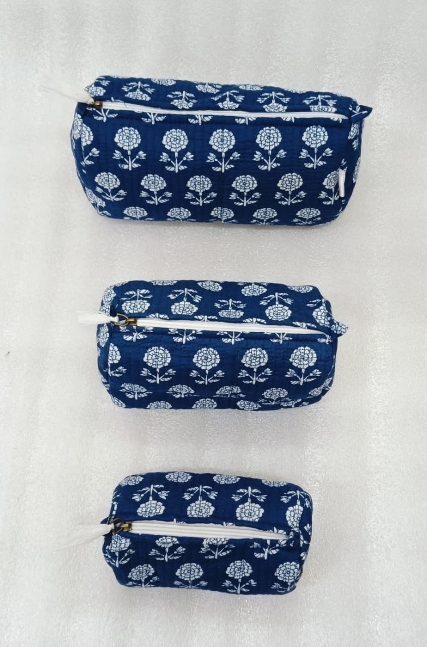 Set of 3 cosmetic bag/pouches with waterproof lining