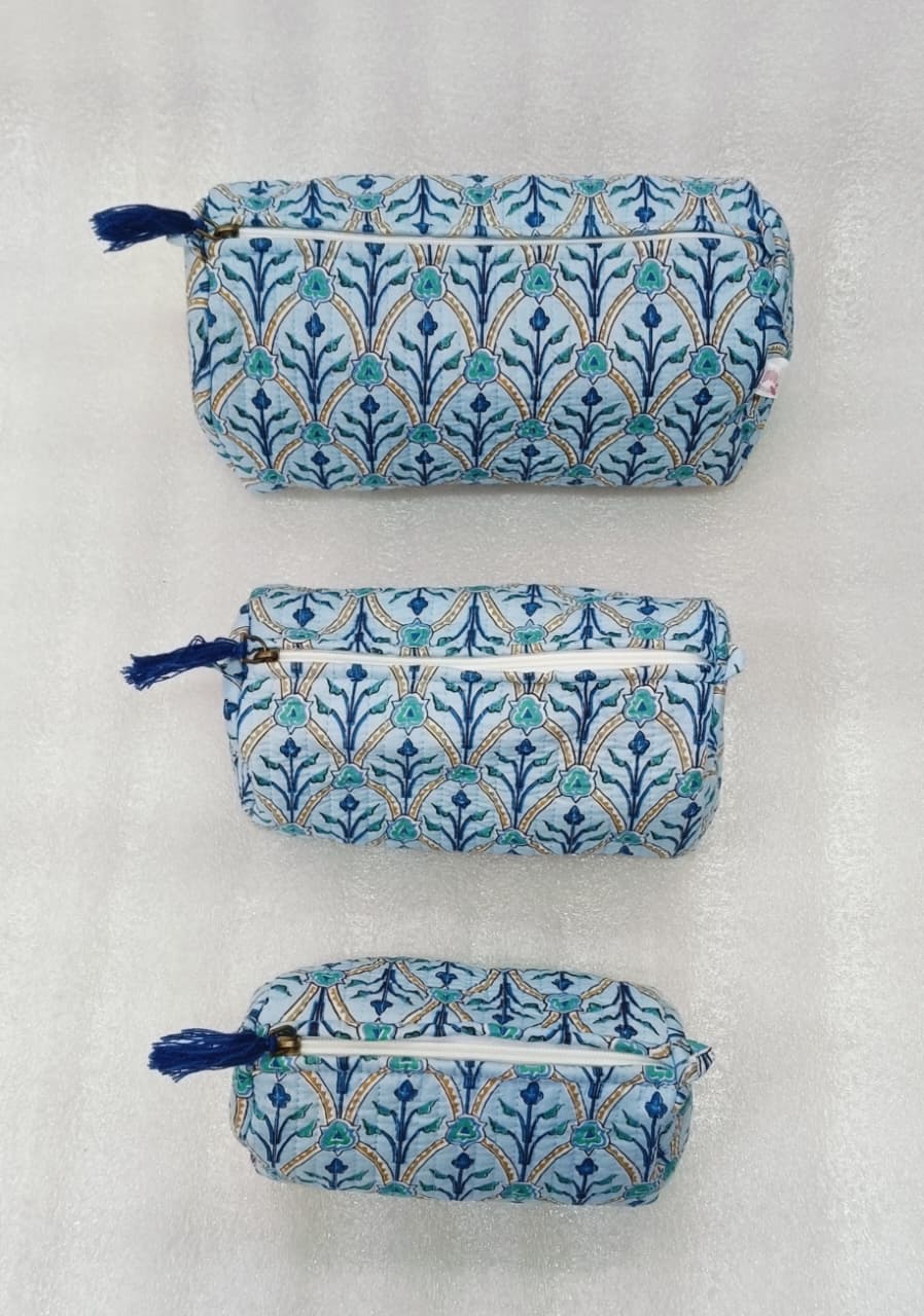 Set of 3 cosmetic bag/pouches with waterproof lining