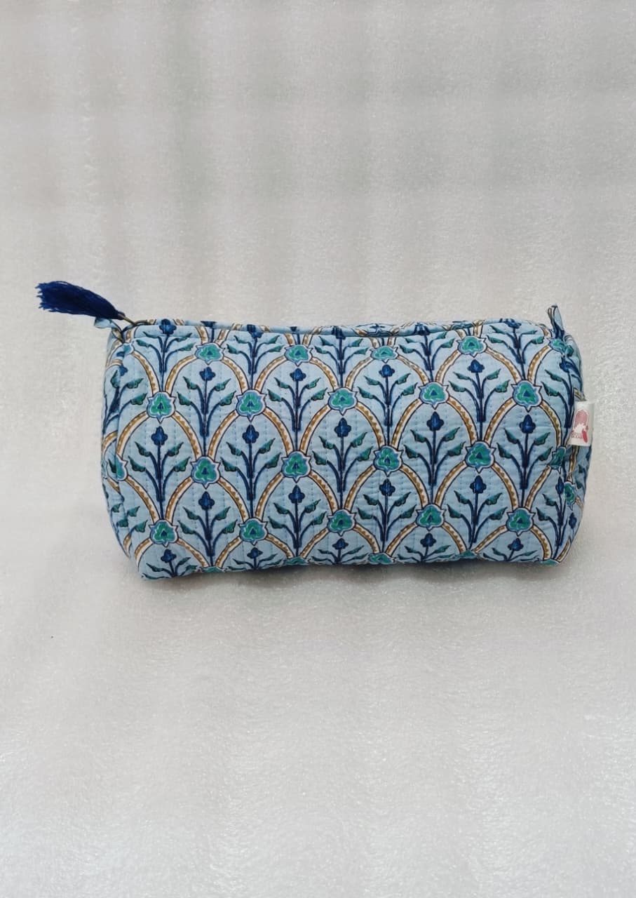 Set of 3 cosmetic bag/pouches with waterproof lining