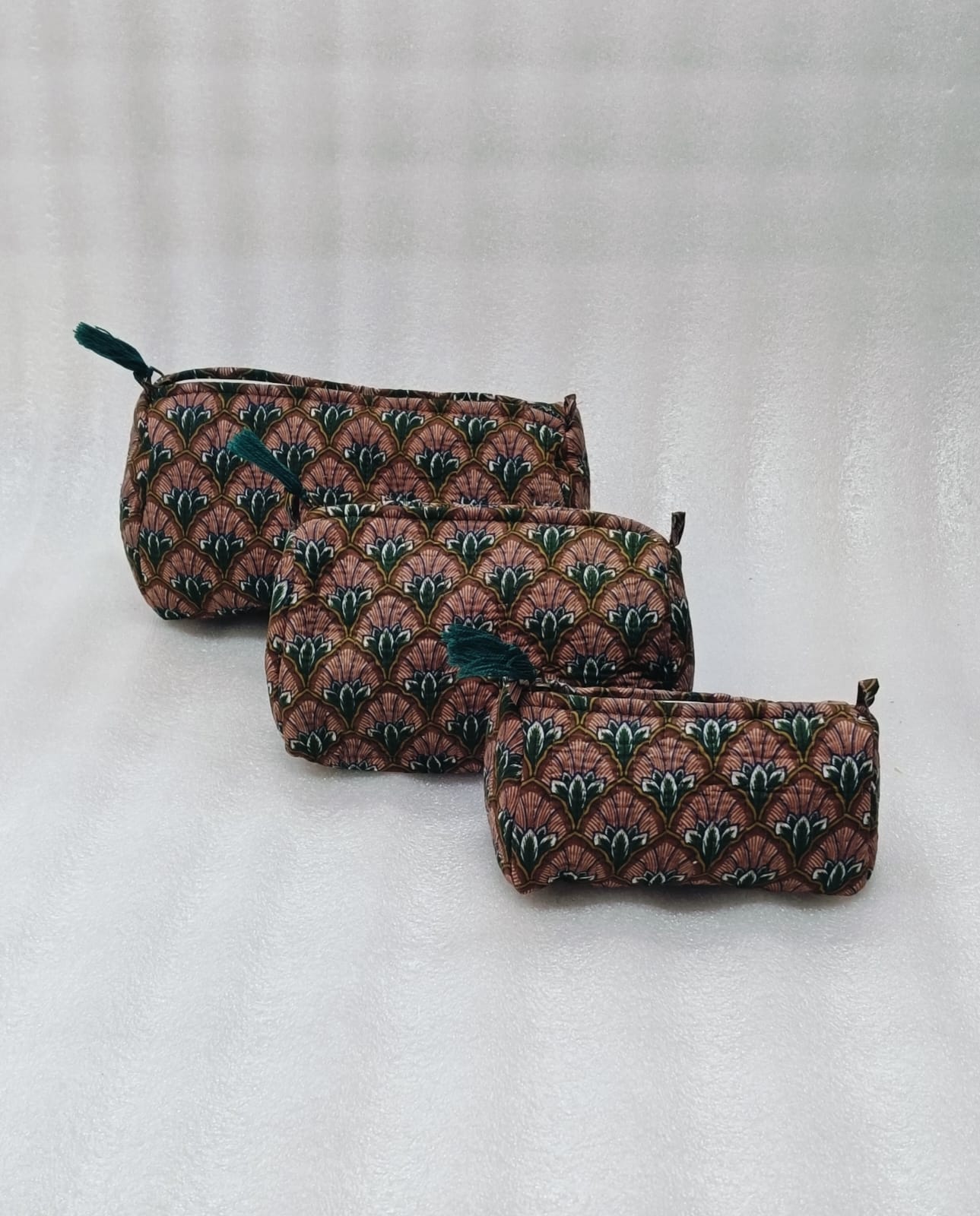 Set of 3 cosmetic bag/pouches with waterproof lining