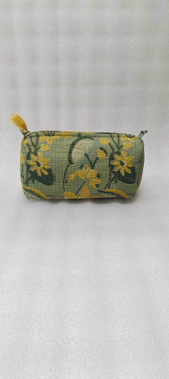 Set of 3 cosmetic bag/pouches with waterproof lining