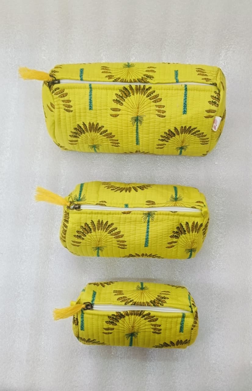 Set of 3 cosmetic bag/pouches with waterproof lining