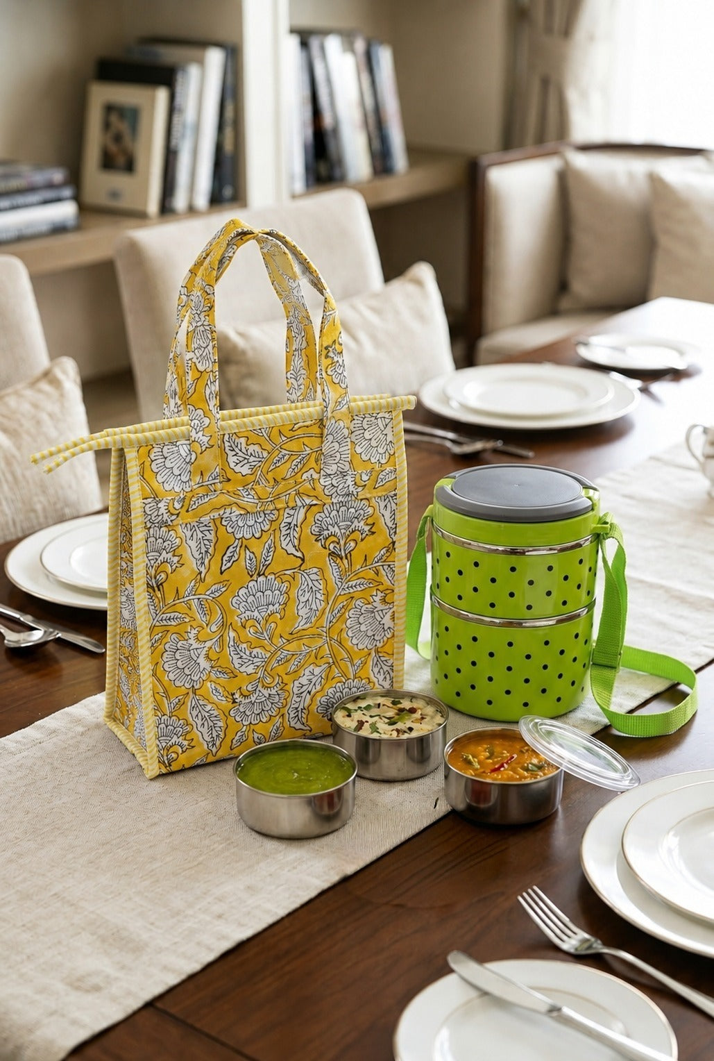 Handblock Printed Insulated Lunch Bag in Canvas Cotton with Zipper Closure (10*14*5  inches)