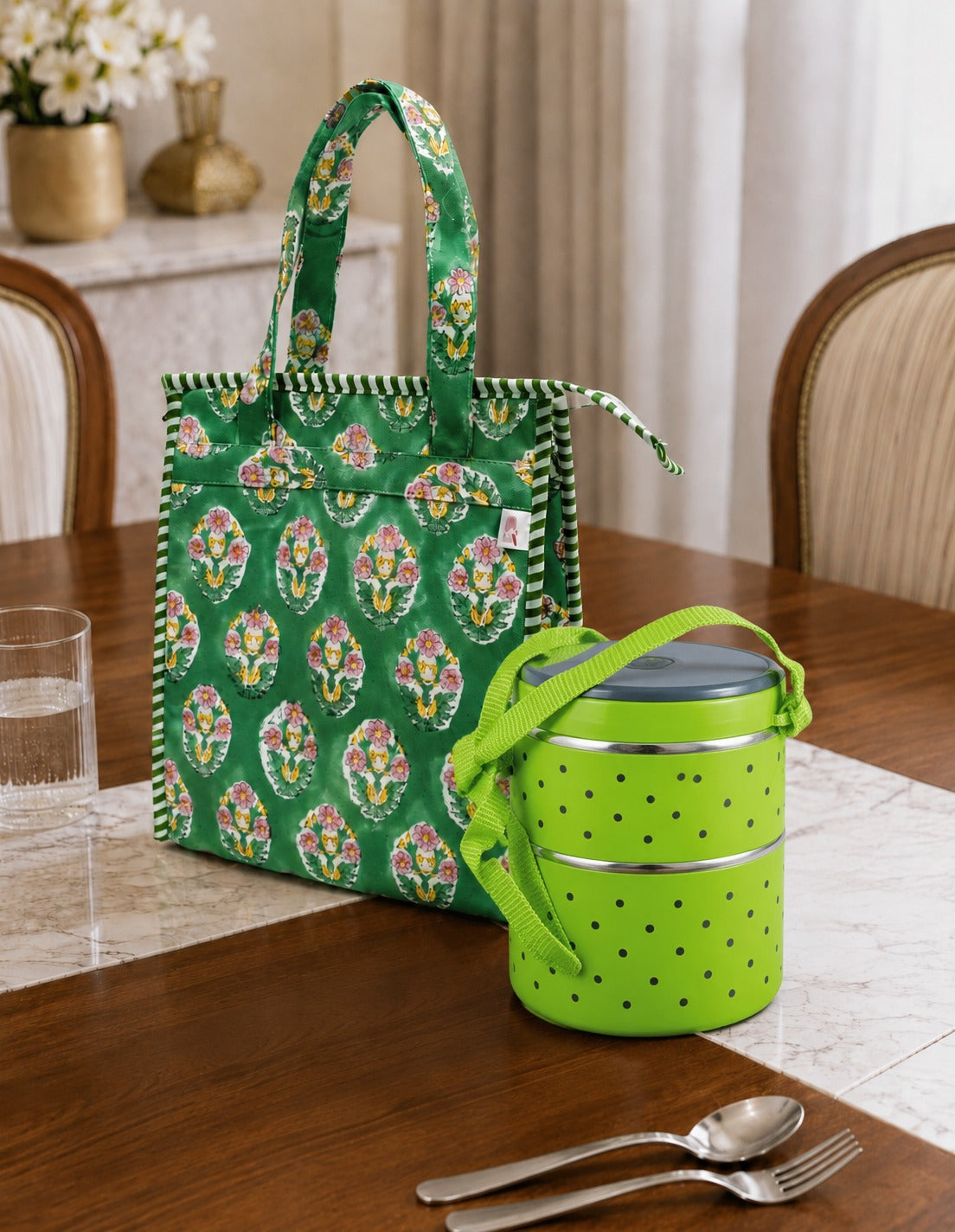 Handblock Printed Insulated Lunch Bag in Canvas Cotton with Zipper Closure (10*14*5  inches)