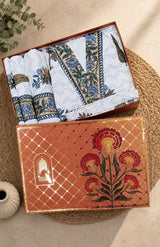 Gift Box – 1 Unisex Bathrobe, 1 Bath Towel, 2 hand Towels