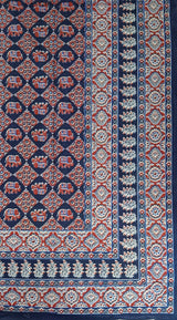 Double King Bedsheet with 2 Pillow Covers