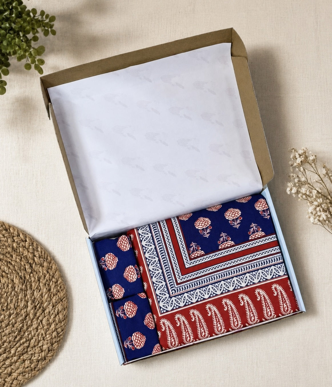 Bedsheet King Size Gift Box | 1 Ethnic Motifs Double Bedsheet with 2 Pillow Covers