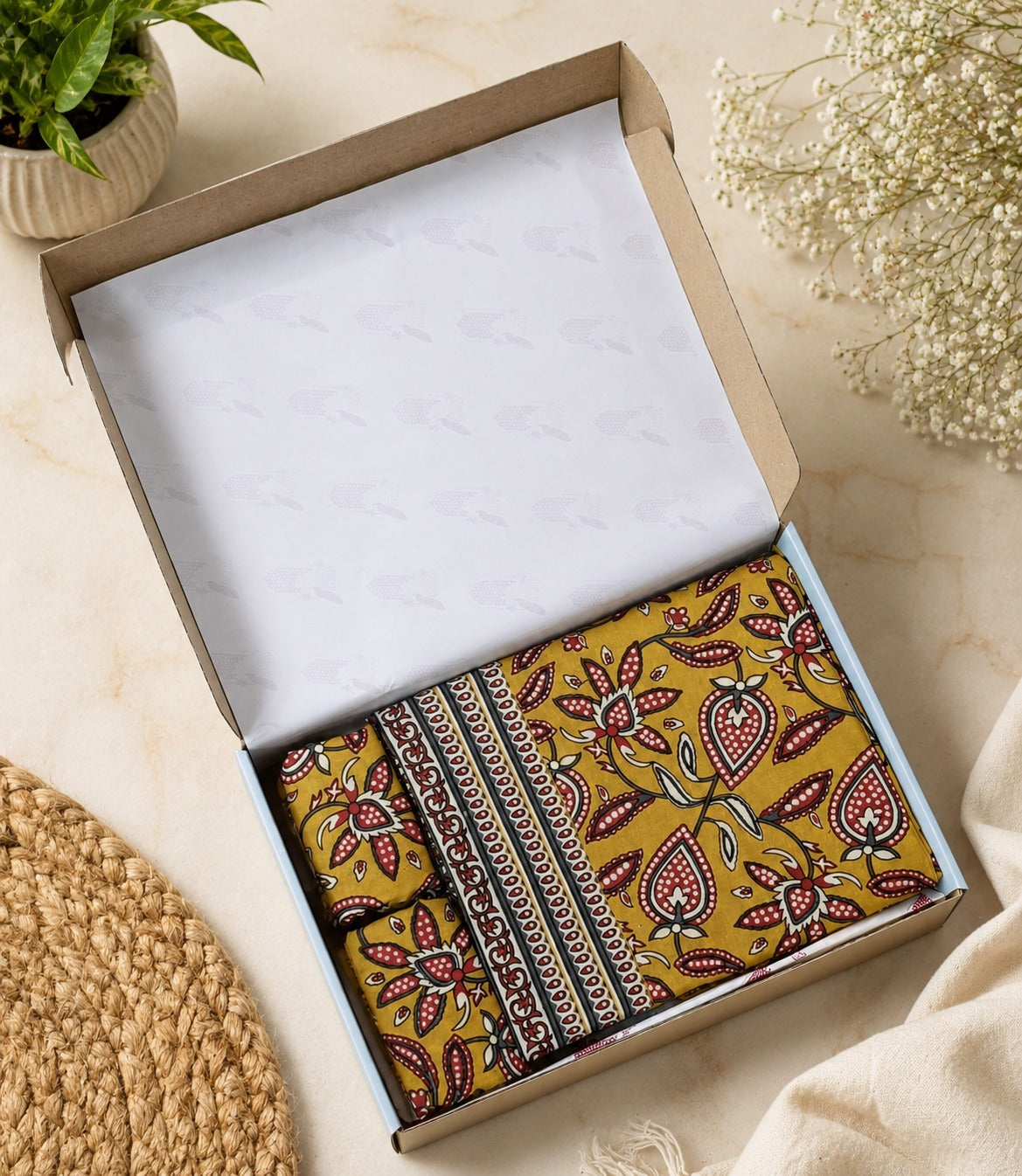 Bedsheet King Size Gift Box | 1 Ethnic Motifs Double Bedsheet with 2 Pillow Covers