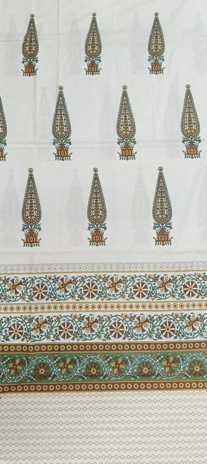 Hand Printed Bedsheet Super King Size Gift Box | 1 Super King Double Bedsheet with 2 Pillow Covers