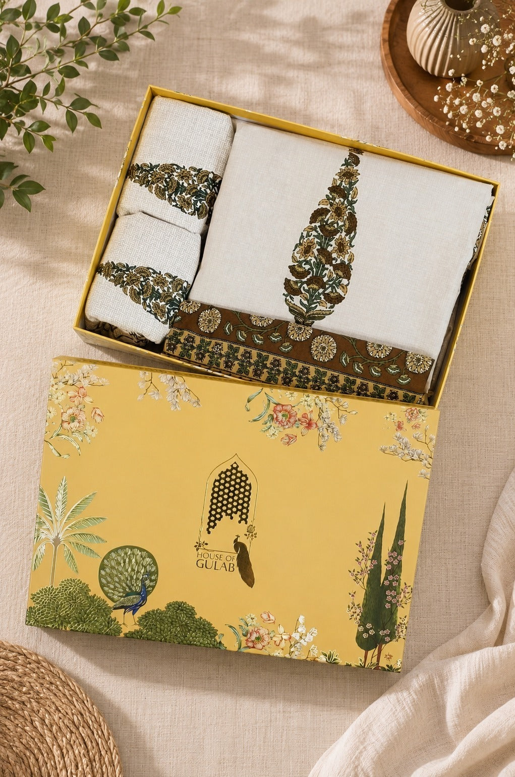 Hand Printed Bedsheet Super King Size Gift Box | 1 Super King Double Bedsheet with 2 Pillow Covers