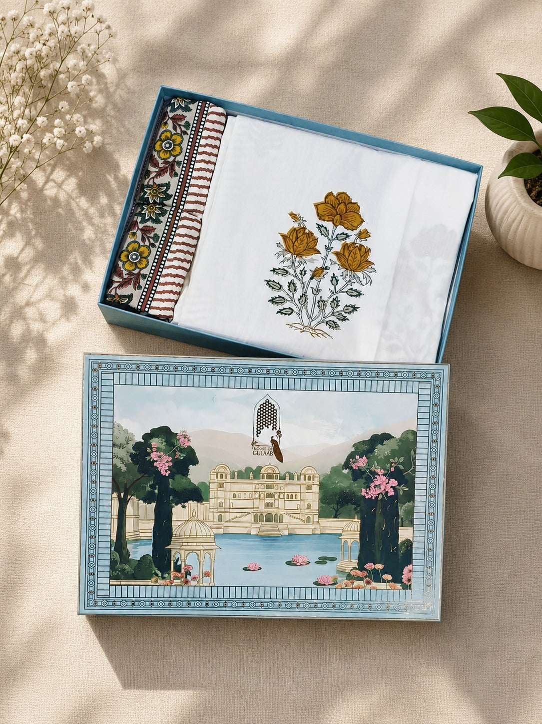 Gift Box with Handblock Print Super King Bedsheet in Extra Soft Percale Cotton with 2 Pillow covers