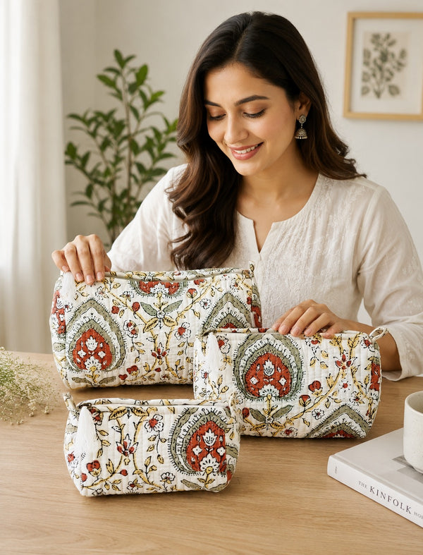 Set of 3 cosmetic bag/pouches with waterproof lining