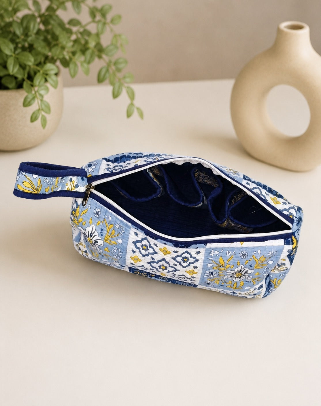 Dyson Airwrap Organiser – Quilted Travel Case