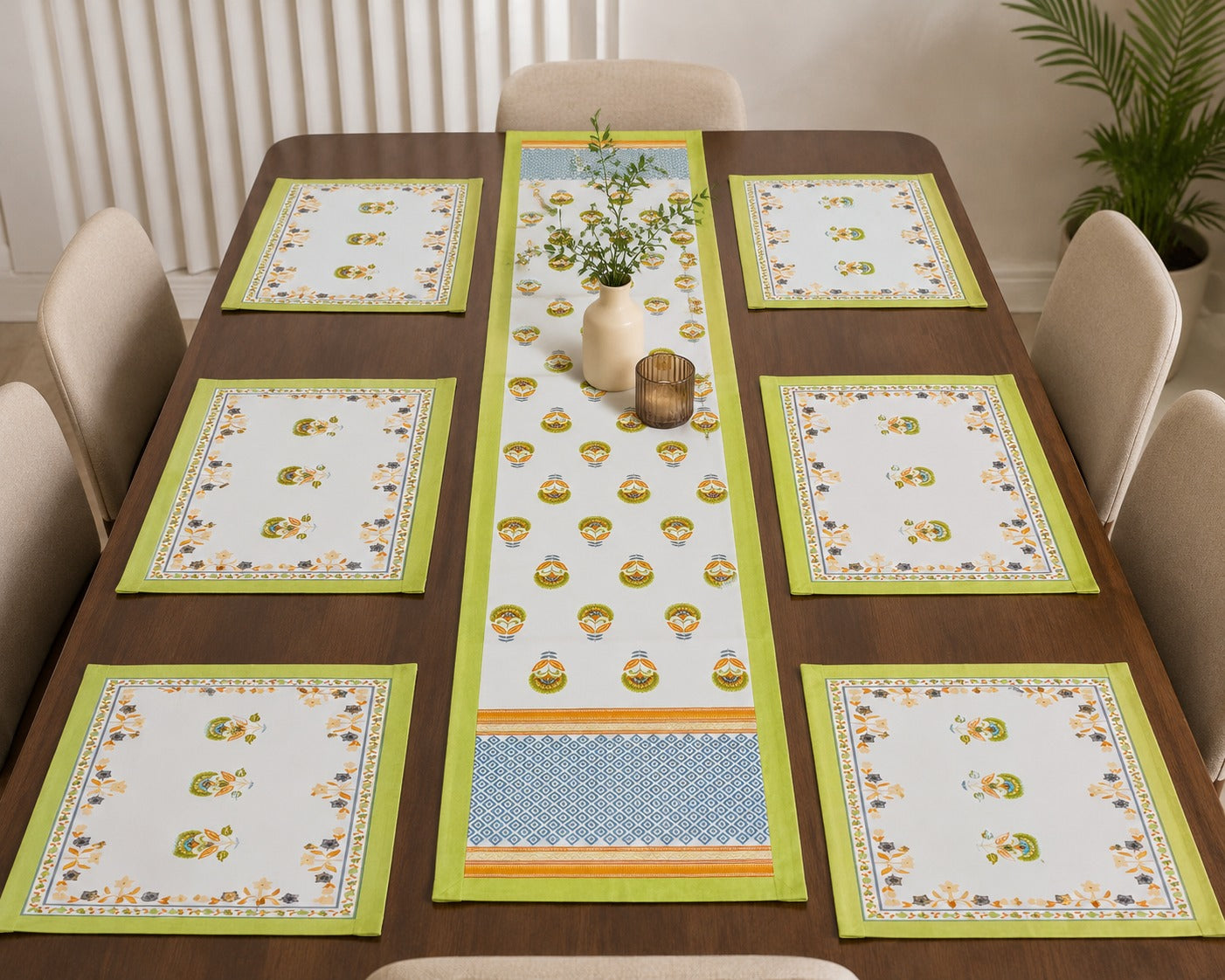 Gift Box with Handblock Printed Canvas Cotton Table Runner & Set Of 6 Mats