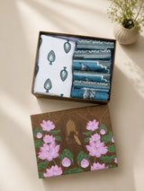 Gift Box with Handblock Printed Canvas Cotton Table Runner & Set Of 6 Mats