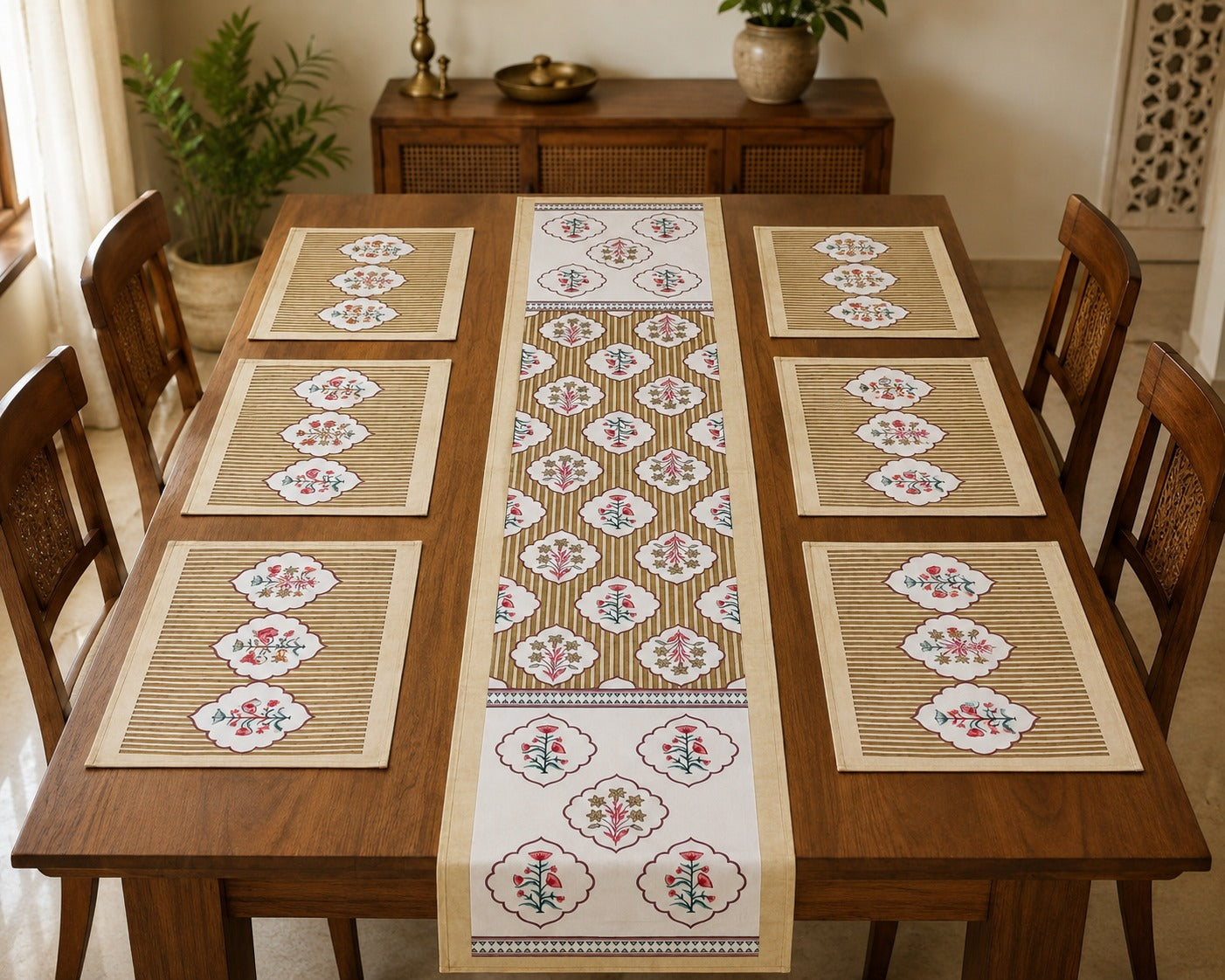 Gift Box with Handblock Printed Canvas Cotton Table Runner & Set Of 6 Mats