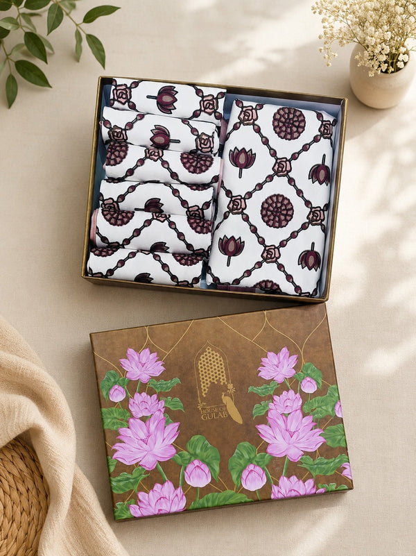 Gift Box with Handblock Printed Canvas Cotton Table Runner & Set Of 6 Mats