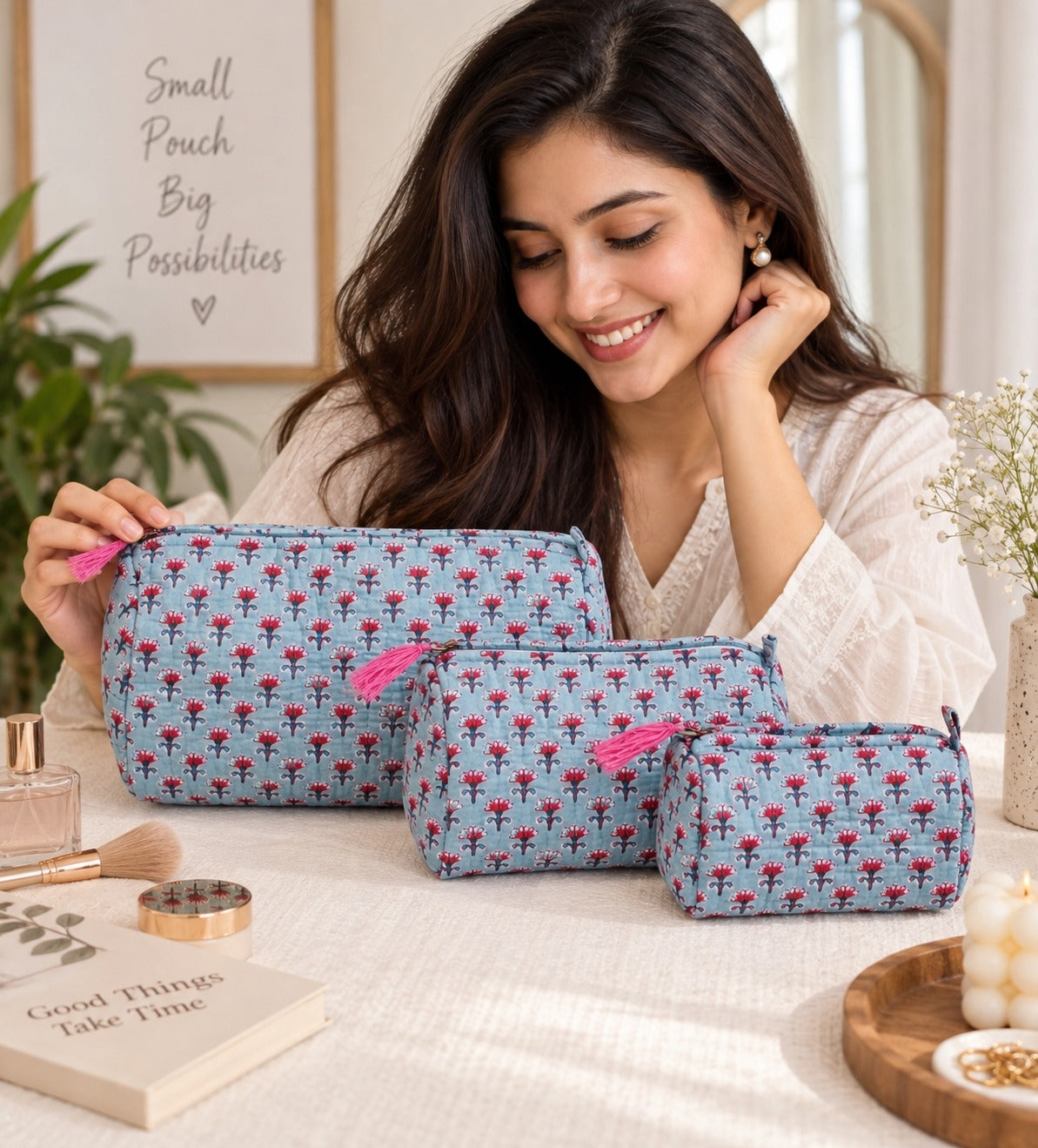 Set of 3 cosmetic bag/pouches with waterproof lining