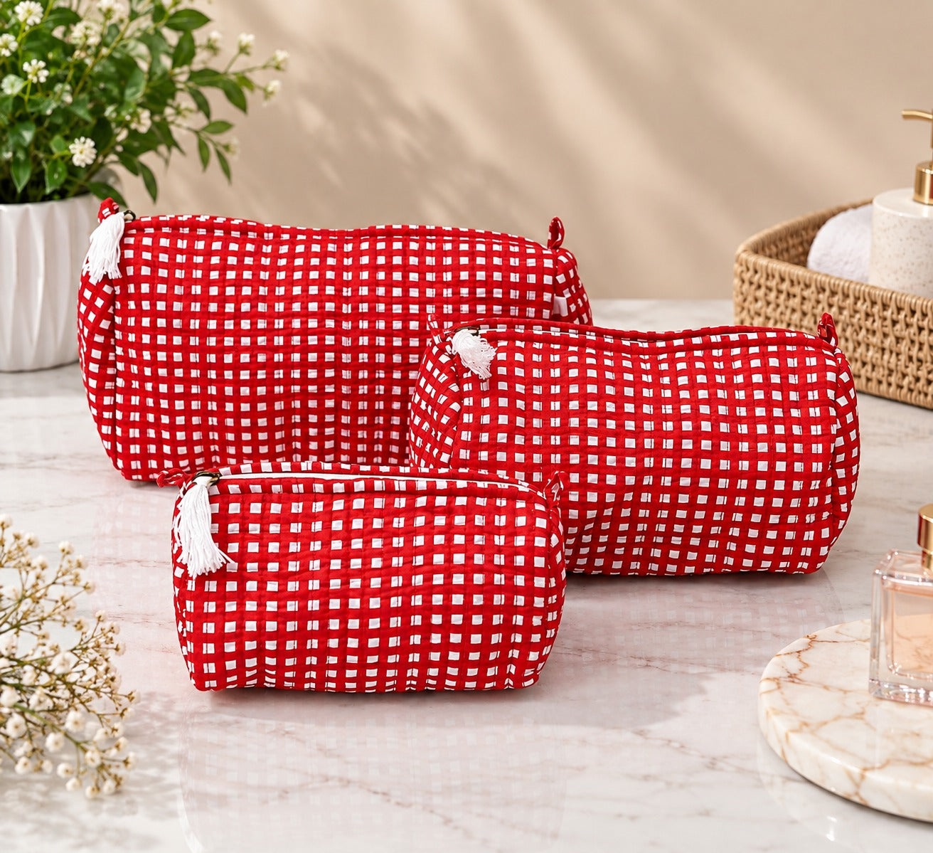 Set of 3 cosmetic bag/pouches with waterproof lining