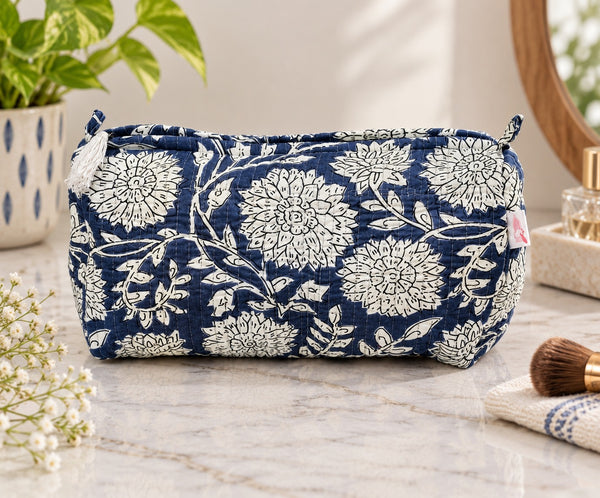 Set of 3 cosmetic bag/pouches with waterproof lining